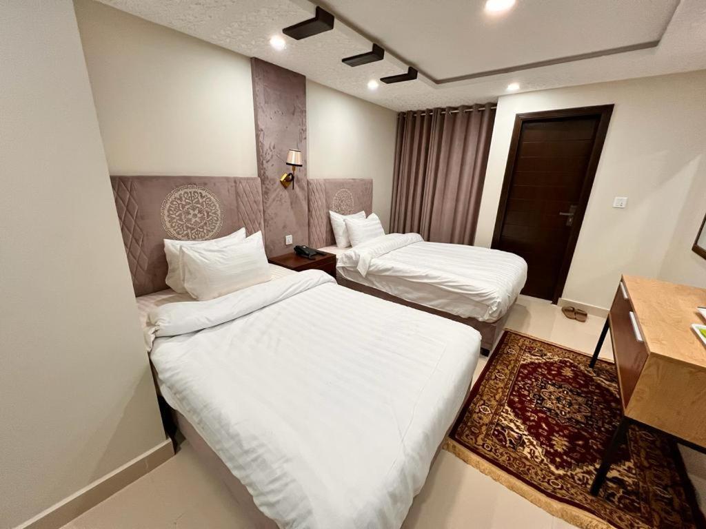 Shelton Suites Bhurban Esterno foto