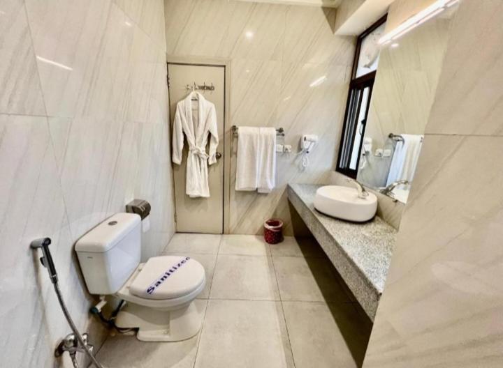 Shelton Suites Bhurban Esterno foto